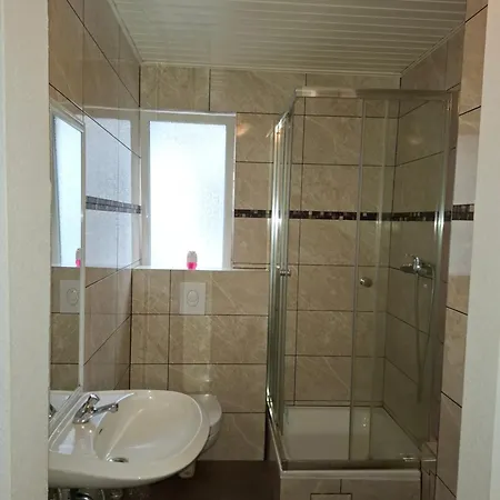 Einfaches Monteurszimmer Fuer Langzeitaufenthalte Appartamento *